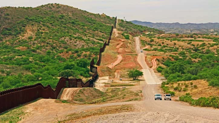 istock_081319_usmexicoborder