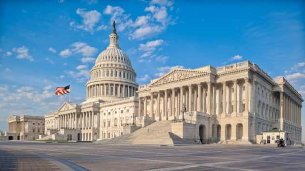 istock_9419_uscapbldg