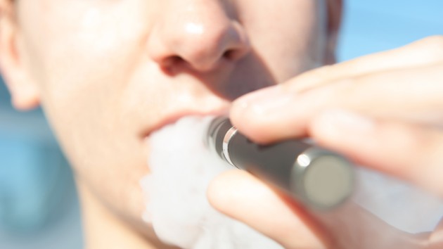 istock_10319_vaping