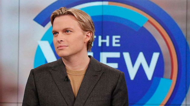 101419_abcnews_ronanfarrow