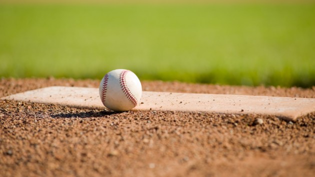 istock_103019_baseballmound