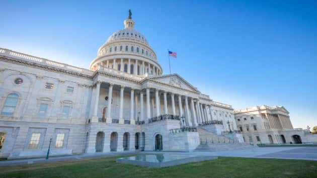 istock_111519_uscapbldg2