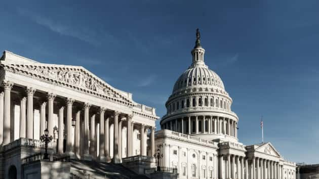 istock_112219_uscapbldg