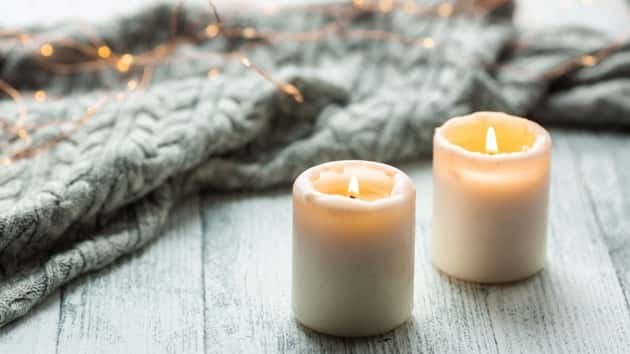 istock_112619_holidaycandle