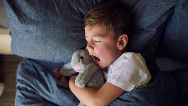 istock_1320_kidsleeping