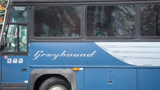 istock_2320_greyhoundbus