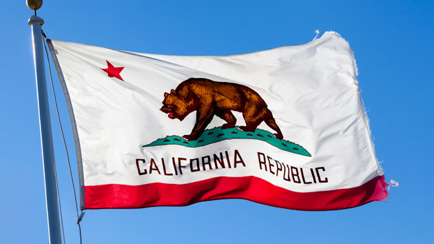 istock_califlag_030520