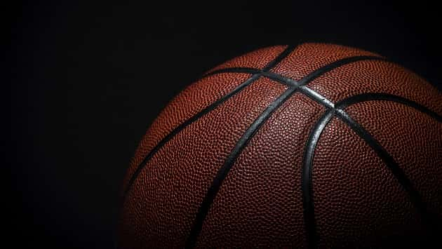 istock_031120_macbballtourn