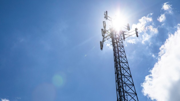 istock_42420_celltower