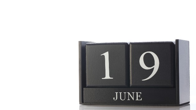 istock_61920_june19calendar