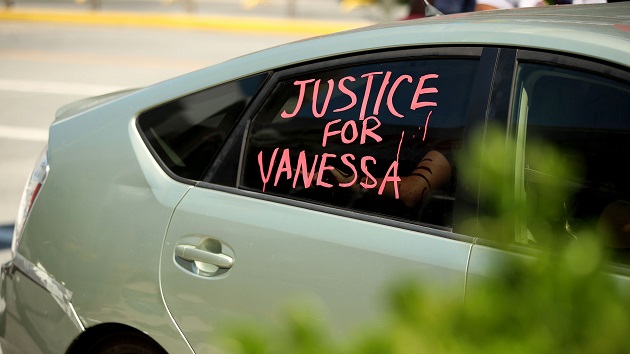 gettyimages_justiceforvanessasign_090120