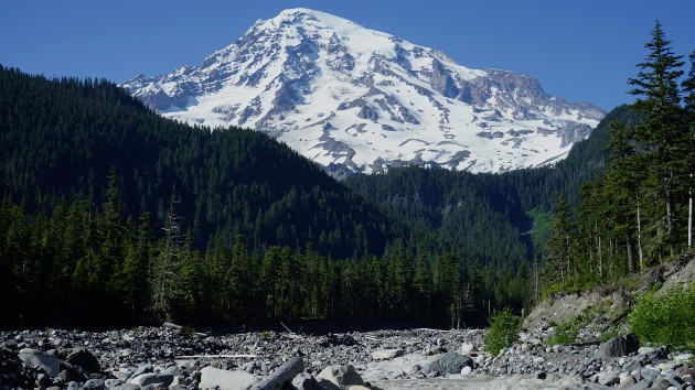 istock_111620_mtrainier