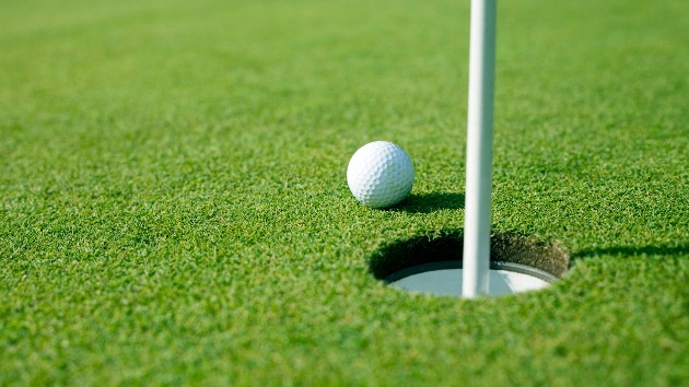 istock_11121_golfhole