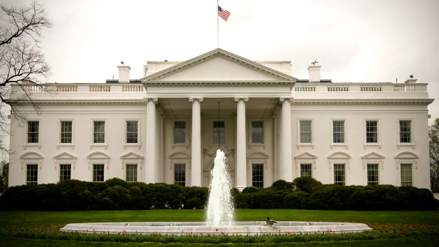 istock_21521_whitehouse