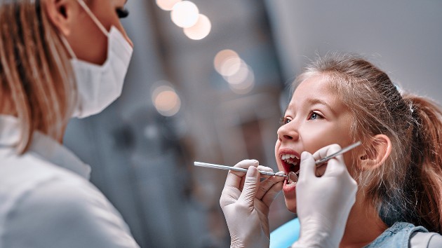 istock_21521_childdentist