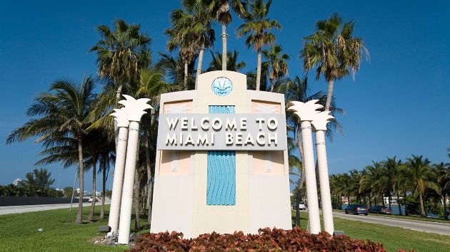 istock_32921_welcometomiamibeach