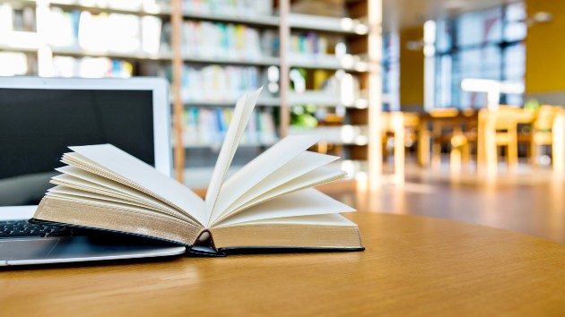 istock_42321_librarystudy