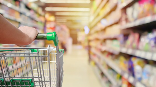 istock_7821_shoppingcartgrocerystore