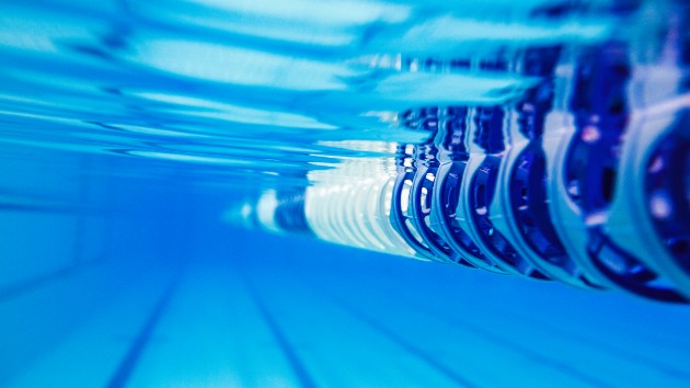 istock_7921_swimmingpoollane