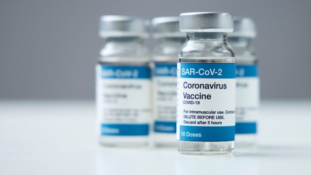 istock_71621_covidvaccvials