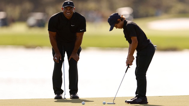 gettyimages_121721_tigerwoodsandson_douglasp-defelicestringer