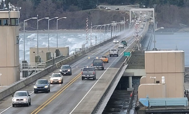 hood-canal-bridge-2