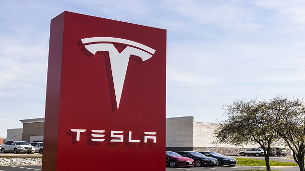 istock_090920_tesla_20jetcityimage-3