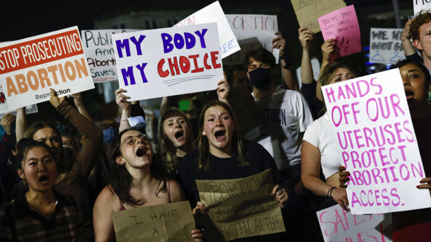 getty_050322_proabortiondemonstrators