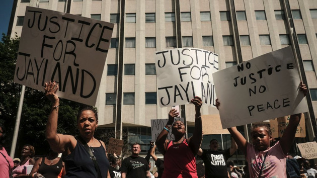 getty_070422_akronprotesters