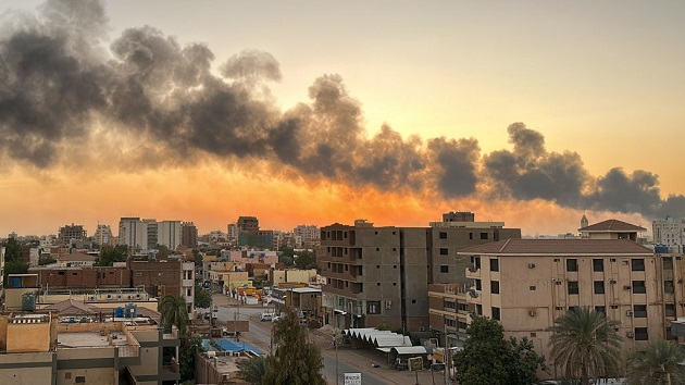 gettyimages_khartoumfighting_042023663753