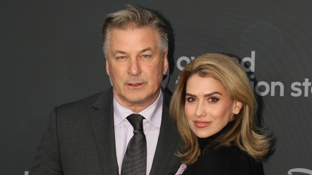 e_alec_hilaria_baldwin_11012021213598