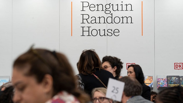 Pen America Penguin Random House Sue Over Banned Books In Florida School 