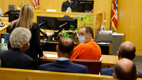 gettyimages_courtroom_058123976487