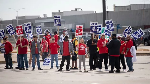 gettyimages_uawstrike_091623171842