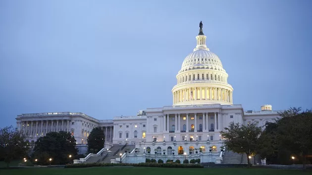 gettyimages_capitolbuilding_092723515605