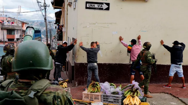 quito-embed_1704972606217_hpembed_3x2622520