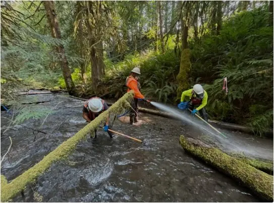 indian-creek-cleanup