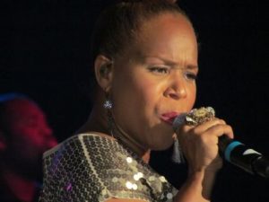 fred-hammond-and-mary-mary-2012-58__900w