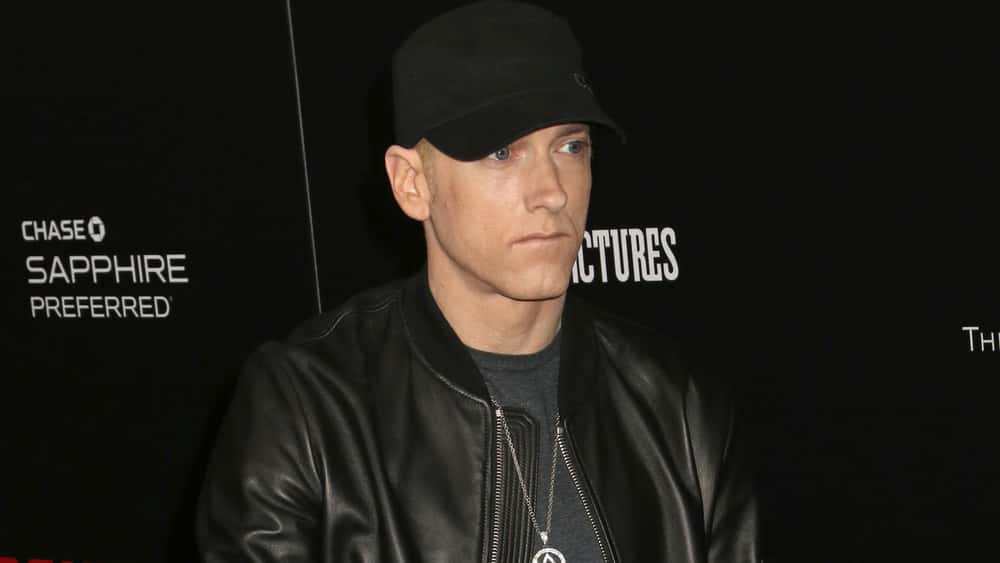 Eminems Music To Be Murdered By On Track For No 1 Debut Hot 103 Jamz 