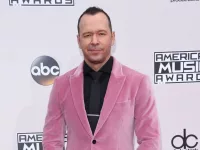 Donnie Wahlberg arrives to the American Music Awards 2016 on November 20^ 2016 in Hollywood^ CA
