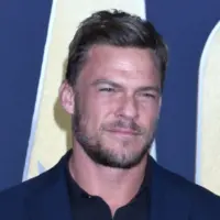 Alan Ritchson at the 2022 Academy of Country Music Awards Arrivals at Allegient Stadium on March 7^ 2022 in Las Vegas^ NV