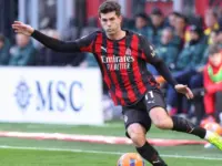 Christian Pulisic (AC Milan) dribbles in front court in the first half during soccer game AC Milan vs Hellas Verona^ Serie A Enilive 2025-2026 day 17 at San Siro Stadium Italy^ Milan^ 2025 12 28: