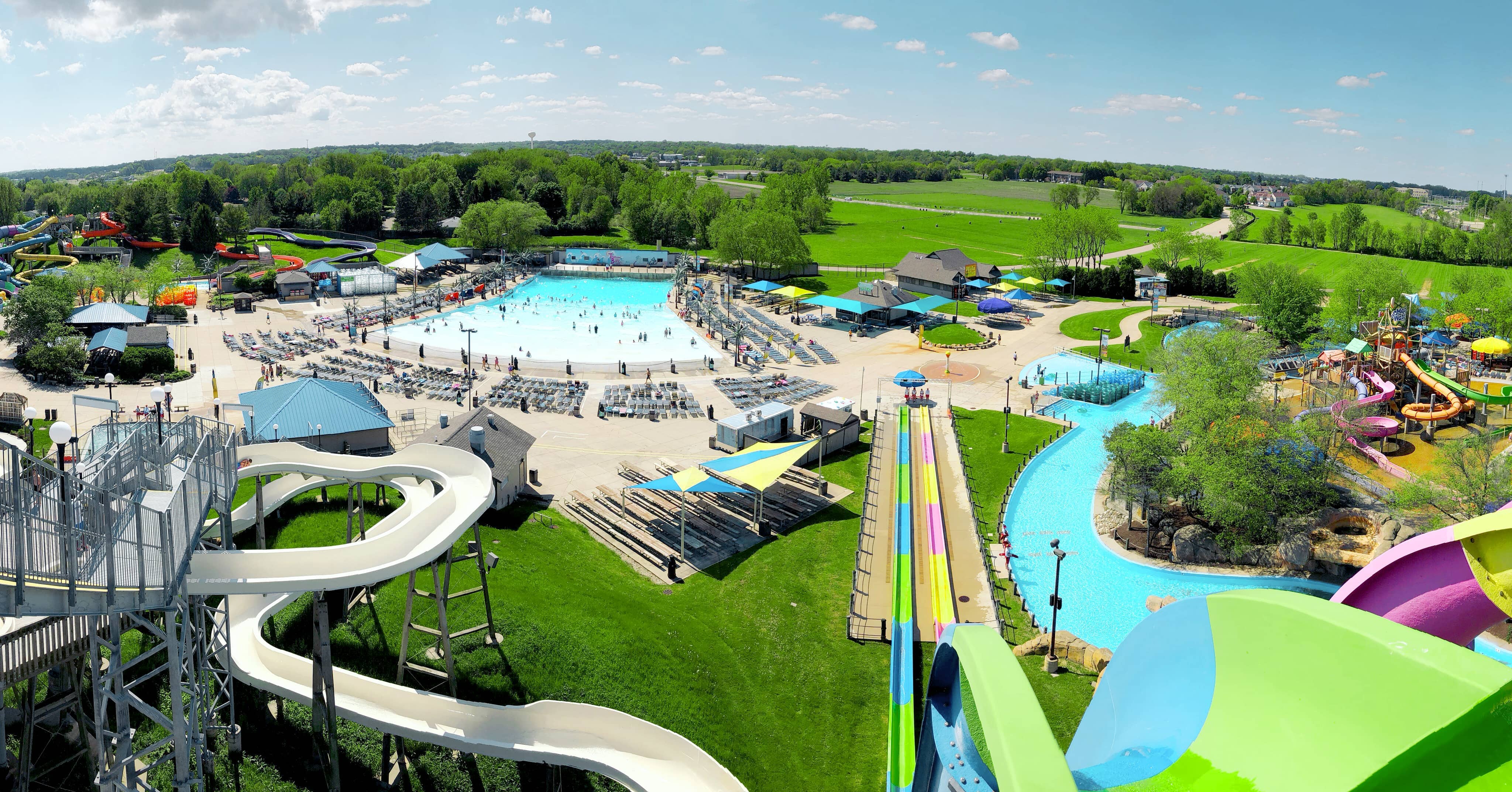 Hurricane Harbor Rockford now hiring for all summer positions | 95.3 The  Bull