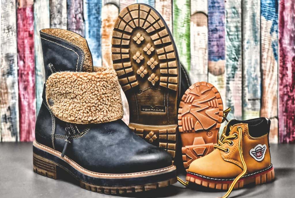 winter-boots-3846915_1920-jpg