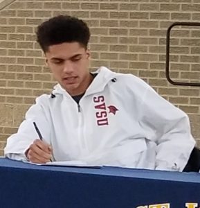 sj-signing-devon-2