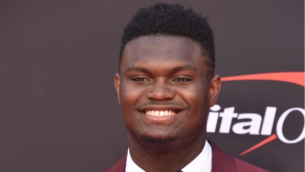 nike signs zion