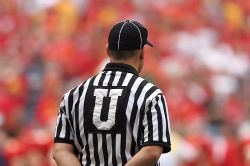 referee