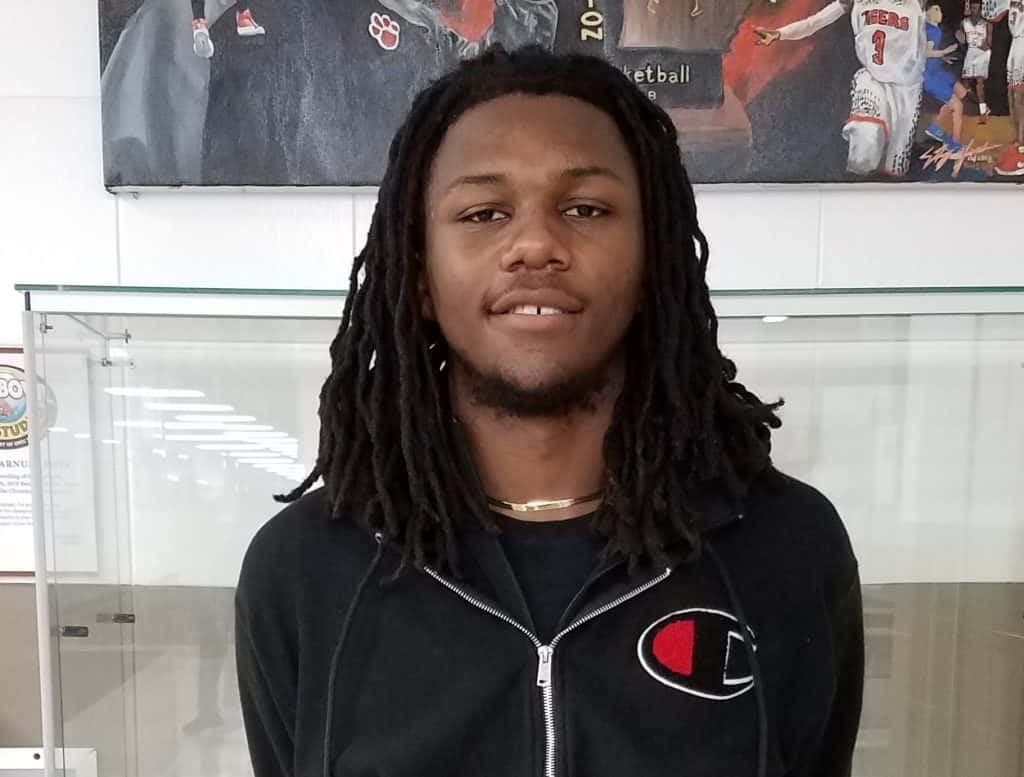 aow-carlos-johnson-19-20