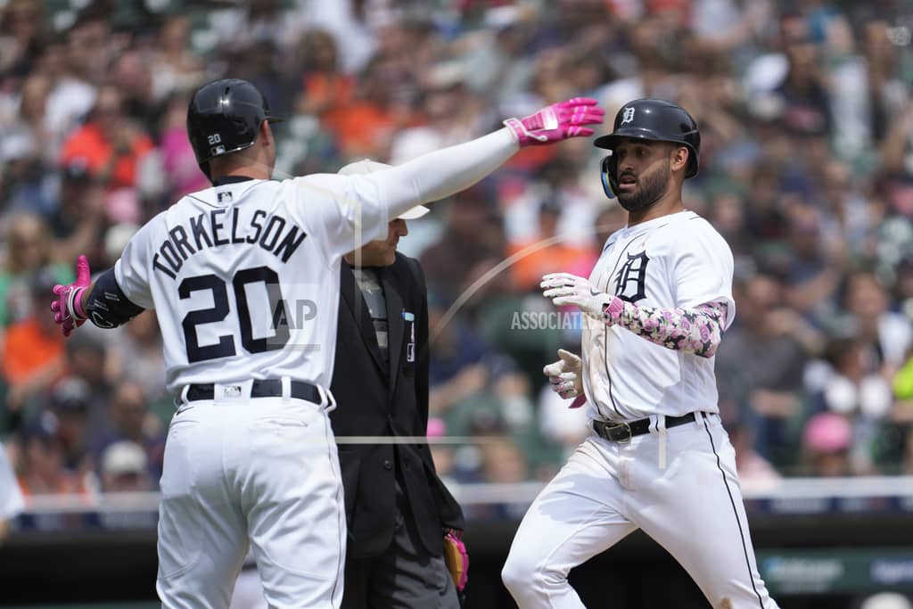 Chicago White Sox fall to Tigers 5-3 for 4th straight loss