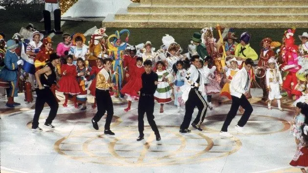 getty_new20kids20super20bowl_020626104482